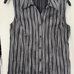 Sleeveless Tribal top - size 6 - black and silver